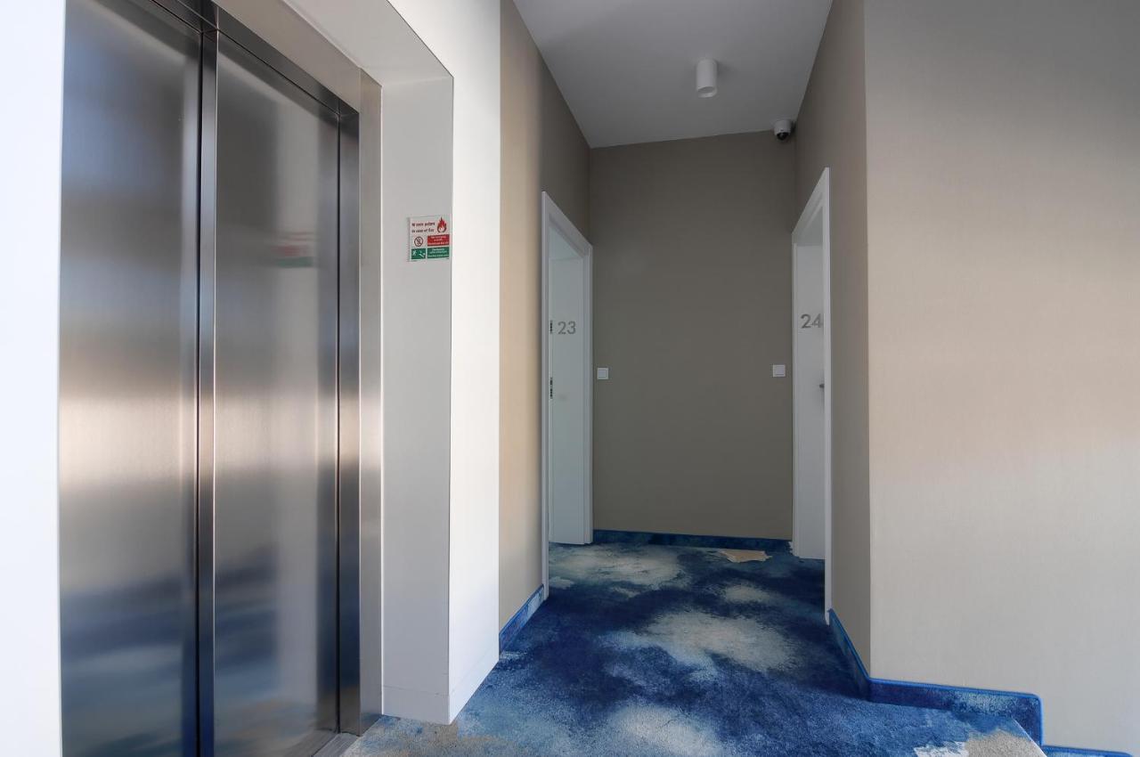 Apartament Z Widokiem Na Morze - Nadmorski Luksus Apartamenty ウストロニエ・モルスキエ エクステリア 写真